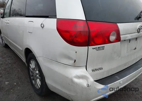 2009 Toyota Sienna Xle z USA, uszkodzony, nr VIN 5TDZK22C69S287469